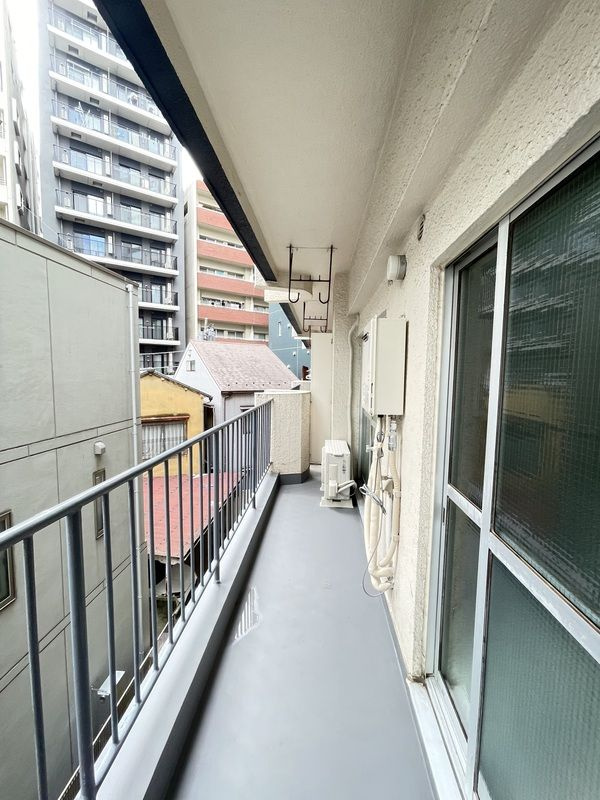 プレシアス本郷のバルコニー