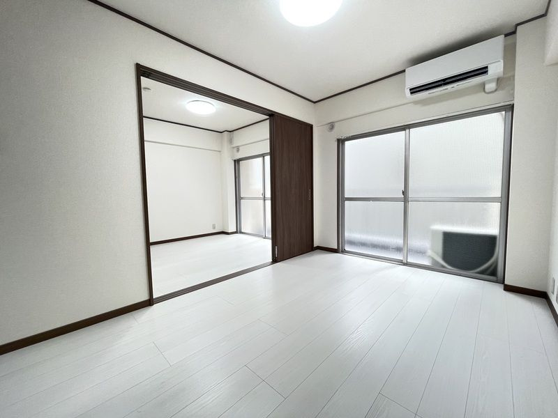 プレシアス本郷の居間・リビング