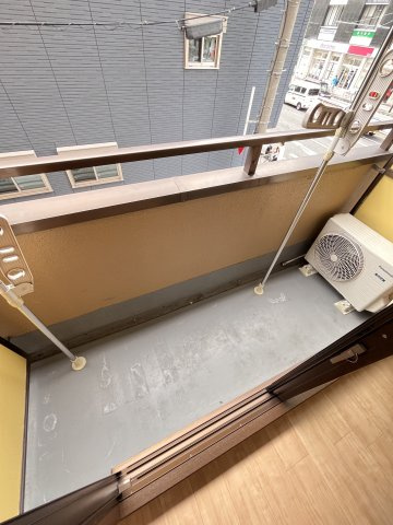 大阪市城東区今福西３丁目の賃貸マンションのバルコニー