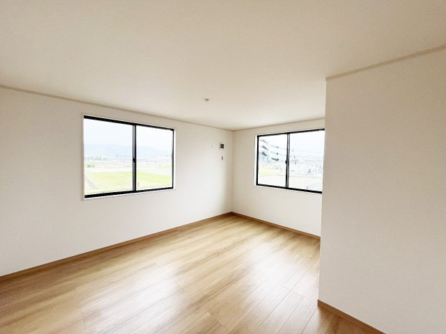 【中古戸建】京都市伏見区久我御旅町「長岡京駅」3LDKの洋室|3階　洋室10.3帖