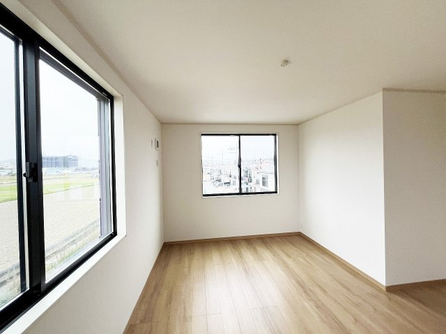 【中古戸建】京都市伏見区久我御旅町「長岡京駅」3LDKの洋室|3階　洋室10.3帖