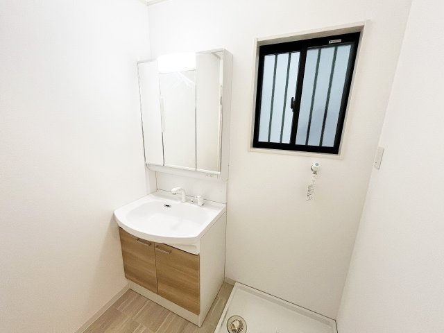 【中古戸建】京都市伏見区久我御旅町「長岡京駅」3LDKの独立洗面台