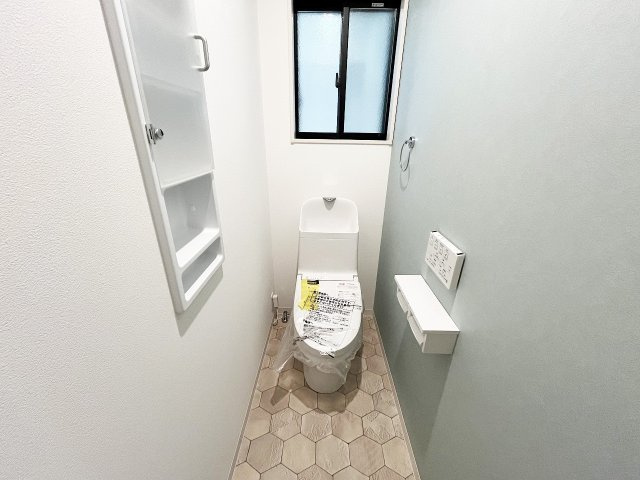 【中古戸建】京都市伏見区久我御旅町「長岡京駅」3LDKのトイレ|２階トイレ