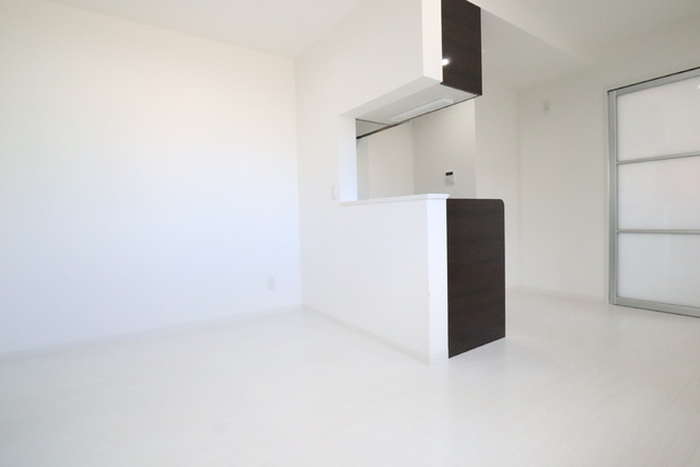 TreCourt灘の洋室