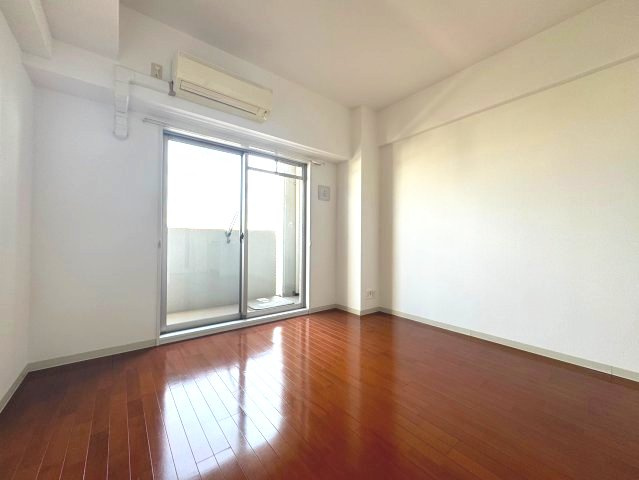 アーバンフラッツ王子公園の居間・リビング