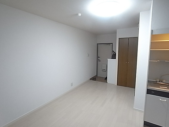 ウィング本山Ⅱの居間・リビング