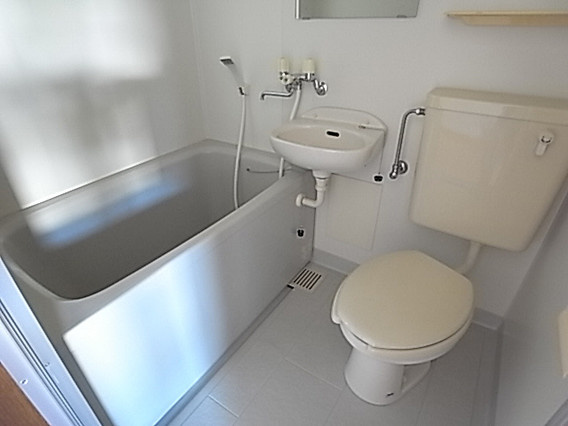 ウィング本山Ⅱの浴室