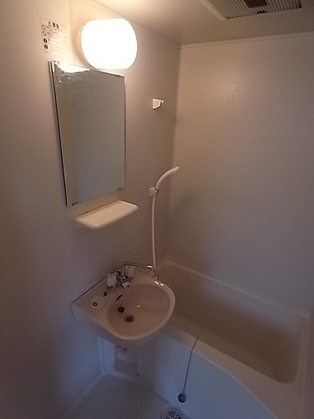 ラフォンテ新神戸の浴室