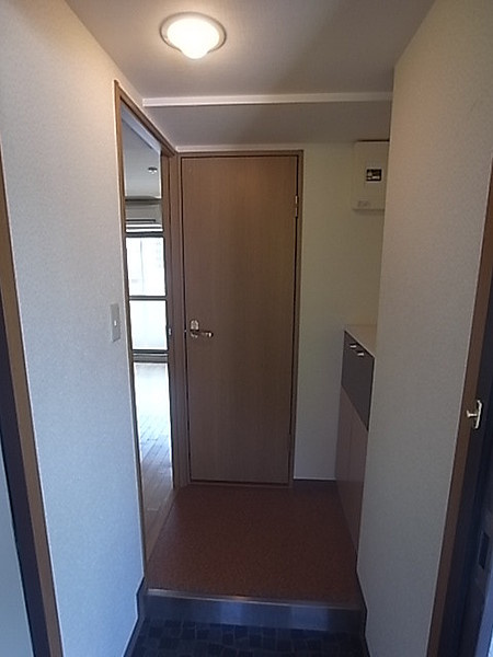 ラフォンテ新神戸の玄関