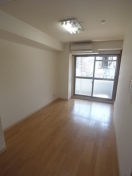 ラフォンテ新神戸の居間・リビング