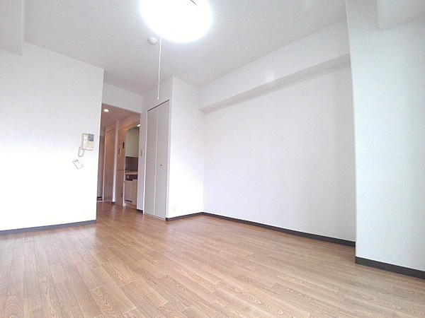 アージュ・リベルテ本山の洋室