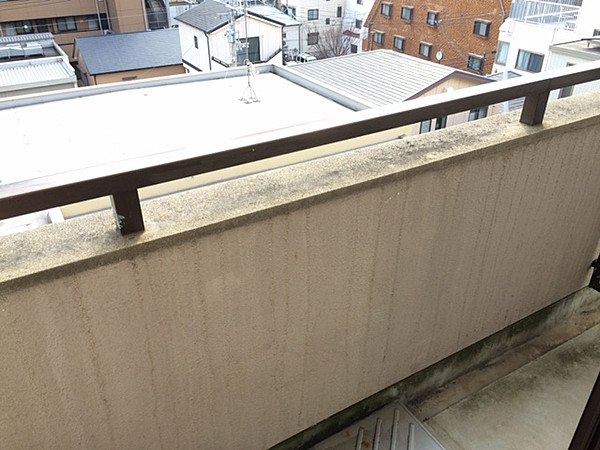 理光マンションのバルコニー