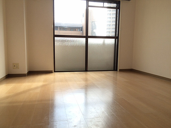 理光マンションの洋室