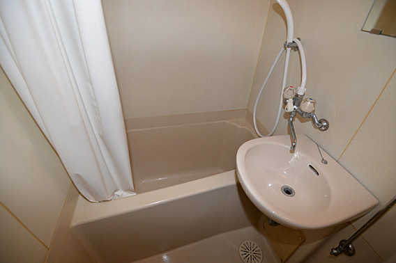 ネオアージュ神戸元町の浴室