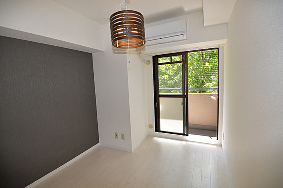 ネオアージュ神戸元町の居間・リビング