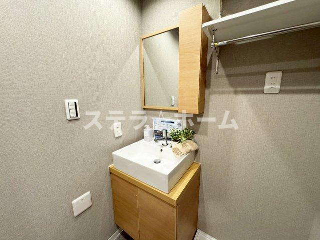 豊中緑ヶ丘サンハイツD棟の独立洗面台|独立洗面台で身支度をすべて済ませてしまいましょう