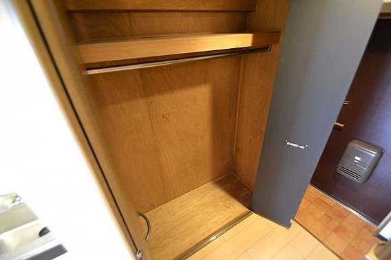 フォルティナドムスの玄関