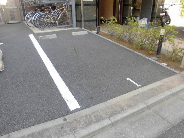 パークウェル門前仲町の駐車場