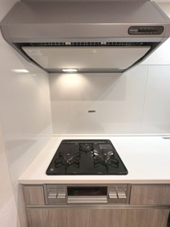 【キッチン】 | 右京区梅津中村町 | 三口ガスコンロ、グリル付