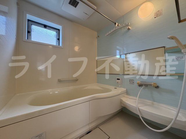 グレース中谷B棟の浴室|きれいなお風呂です