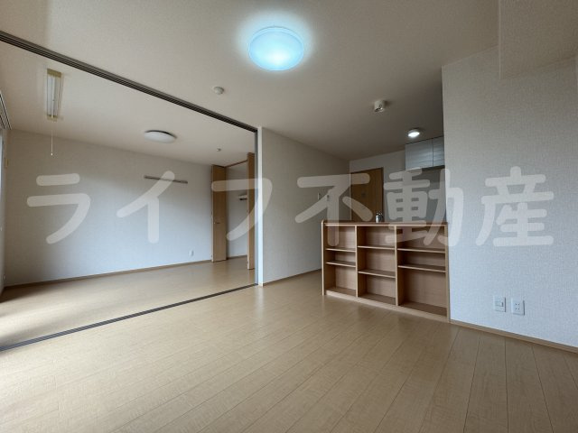 グレース中谷B棟の居間・リビング|ゆったり過ごせる居間です