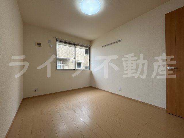 グレース中谷B棟の洋室|コンパクトで使いやすい洋室です