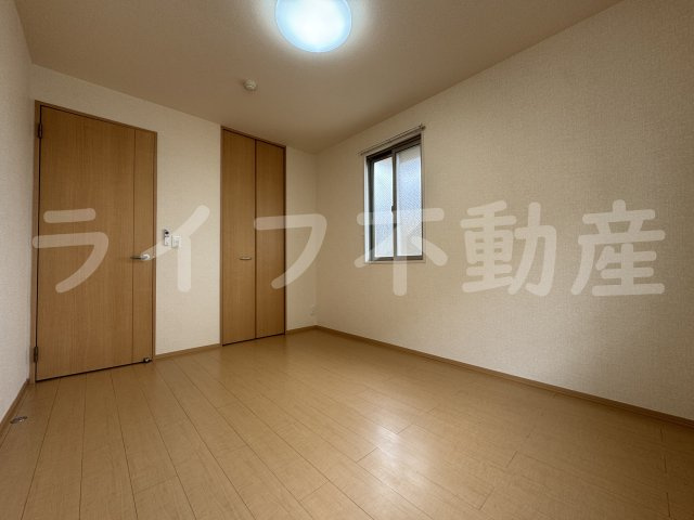 グレース中谷B棟の寝室|ゆとりの広さです