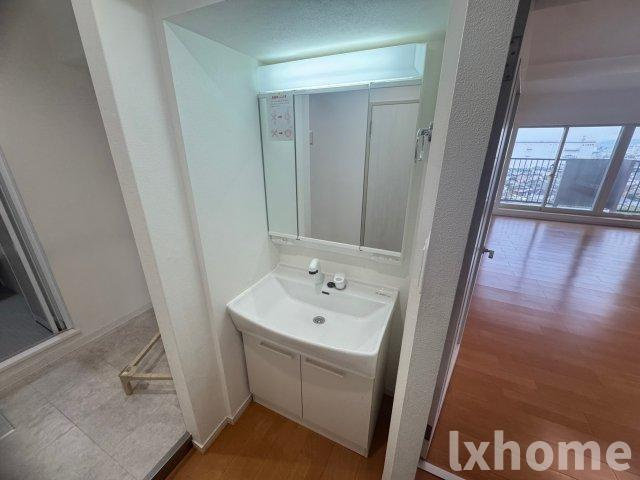 カルチェ茨木の洗面所|広い洗面スペース