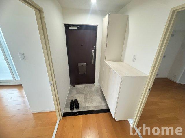 カルチェ茨木の玄関|収納もある玄関です