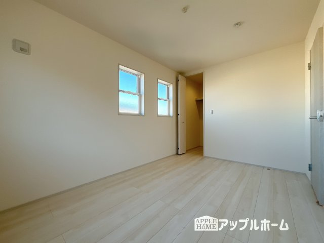 【新築戸建】深谷市上柴町西第5の洋室|２階居室は全室収納あり！たっぷりある収納活用でお部屋もキレイを保てます♪