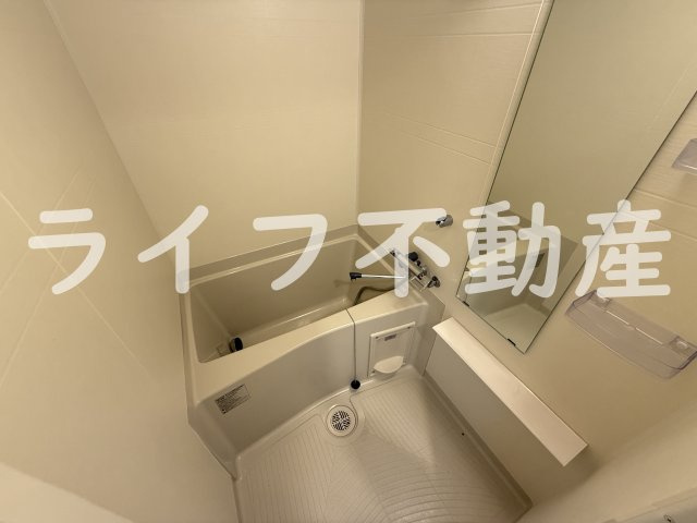 アドバンス大阪バレンシアの浴室|日々の疲れを癒すお風呂付です