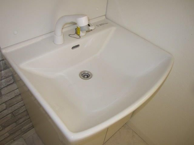 中原４丁目テラスハウスの洗面所