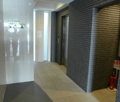 【ロビー】 | カルペンテリアエッセ | 落ち着いたロビーです