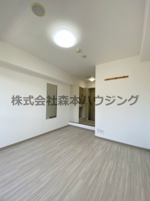 【洋室】 | 　ヴィラ守口 | 落ち着いた色調の洋室です