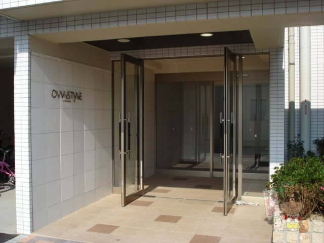 ＯＷＬＳＴＹＬＥ ＫＡＮＤＡＣＨＯのエントランス