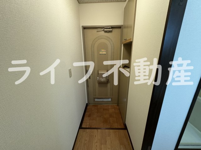 アイケイハイツ高井田B棟の玄関|きれいな玄関です