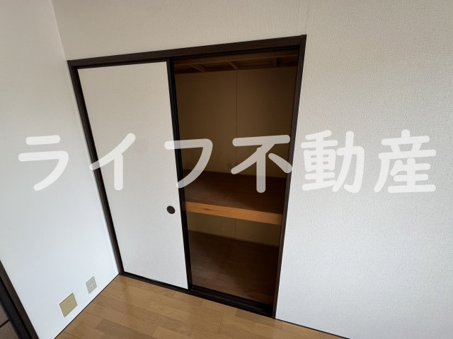 アイケイハイツ高井田B棟の収納|ちょっとした収納スペースも充実しています