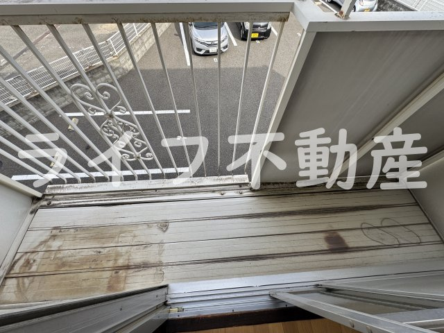 アイケイハイツ高井田B棟のバルコニー|落ち着いた時間を過ごせるバルコニーです