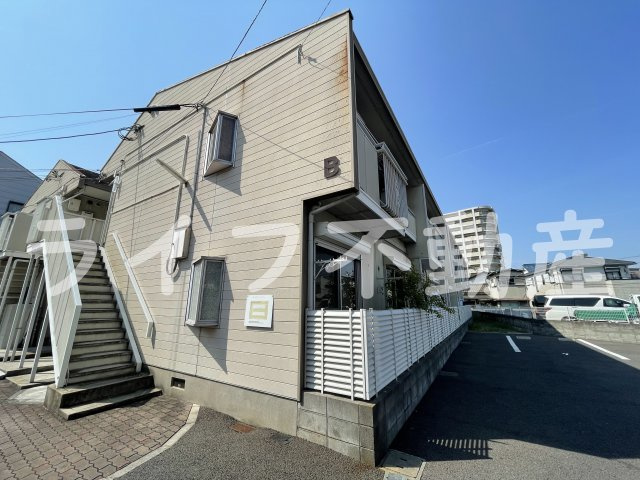 アイケイハイツ高井田B棟の外観|外観は落ち着いています