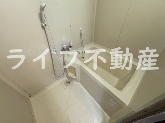 アイケイハイツ高井田B棟の浴室|日々の暮らしに欠かせないお風呂です