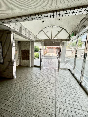 三杉プチシャトーのエントランス