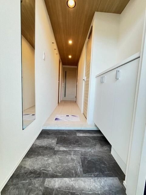 レジディア南千住の玄関