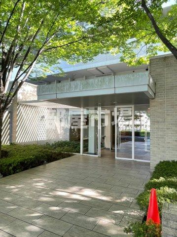 レジディア南千住のエントランス