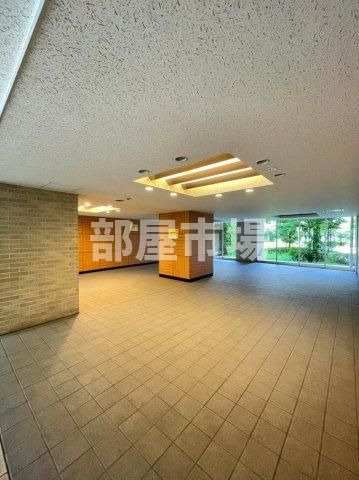 レジディア南千住のロビー