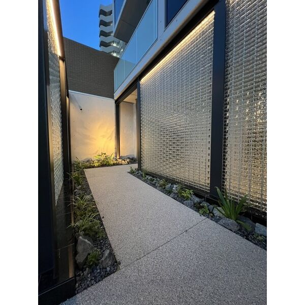 THE BRICKS(ザ ブリックス)のエントランス|建物の内部です