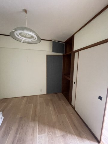 榛葉マンションの寝室