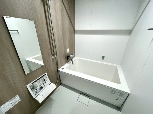 ヴォルフスガルテン熊本南B棟の浴室