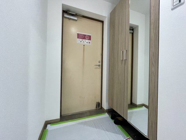 ヴォルフスガルテン熊本南B棟の玄関