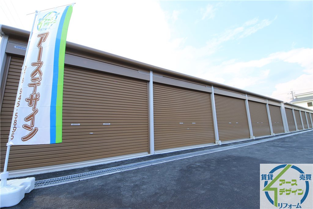 アースガレージ清水の外観