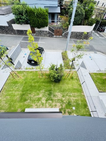 NATURE BLACK HOUSE ― 鎌倉の緑に溶け込む、黒の美学の庭